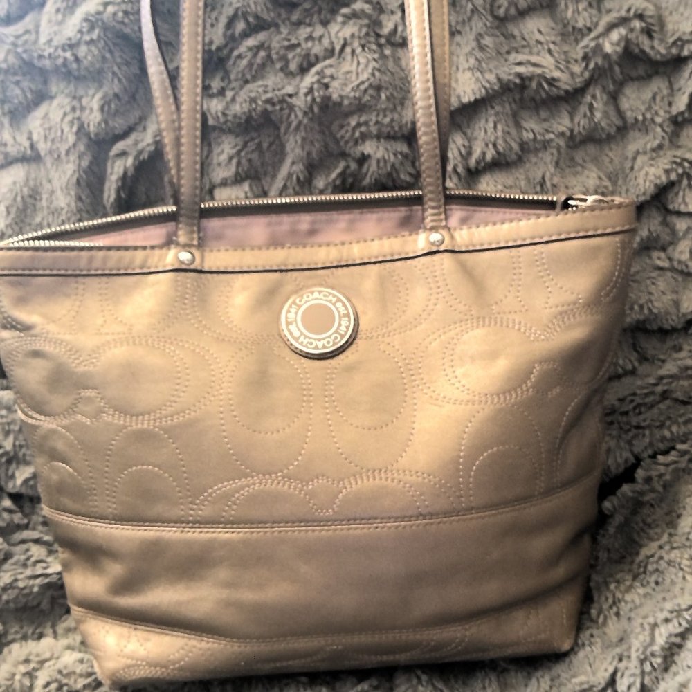 Coach Logo Tote purse